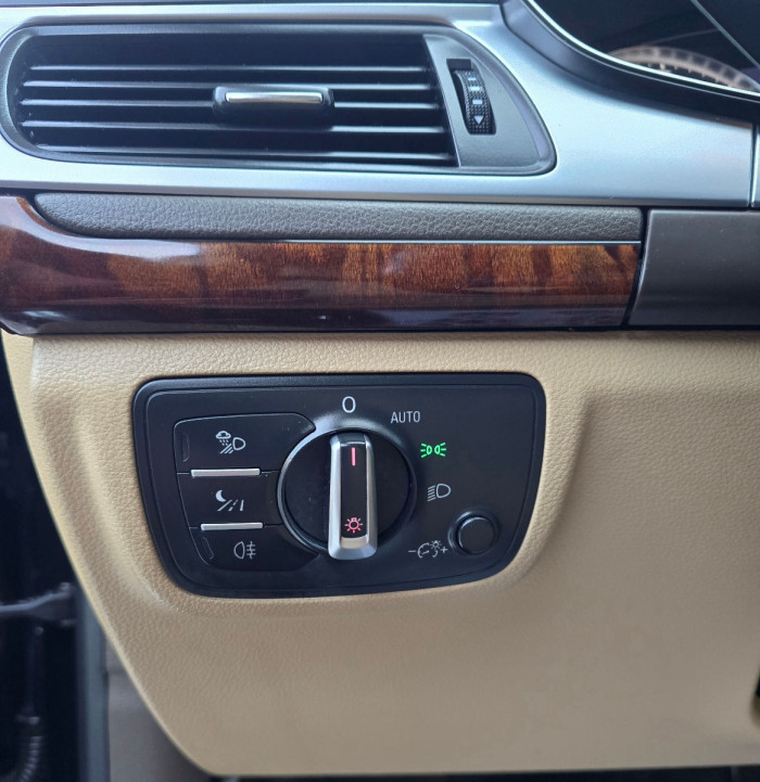 Audi A7 an. 2012 photo 9