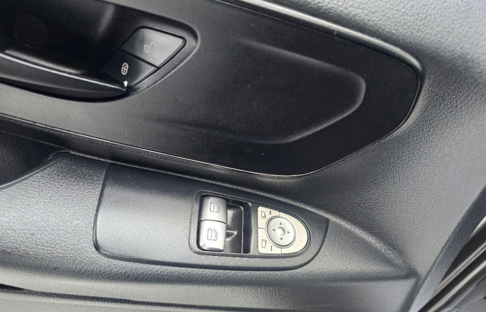 Mercedes Vito an. 2015 photo 14