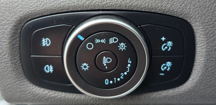 Ford Transit Custum TVA photo 6