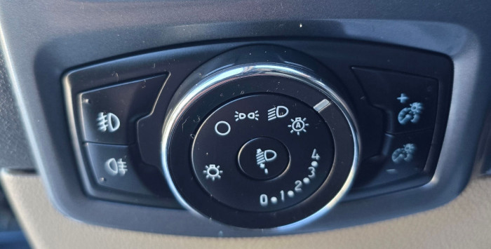 Ford Transit Custum photo 7