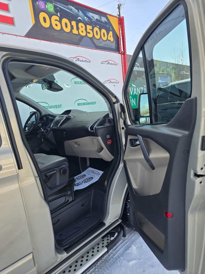 Ford Transit custum photo 10