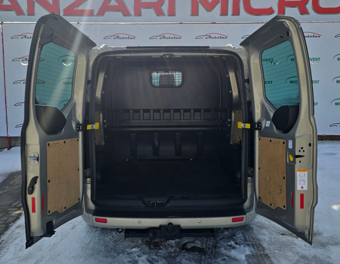 Ford Transit custum photo 15
