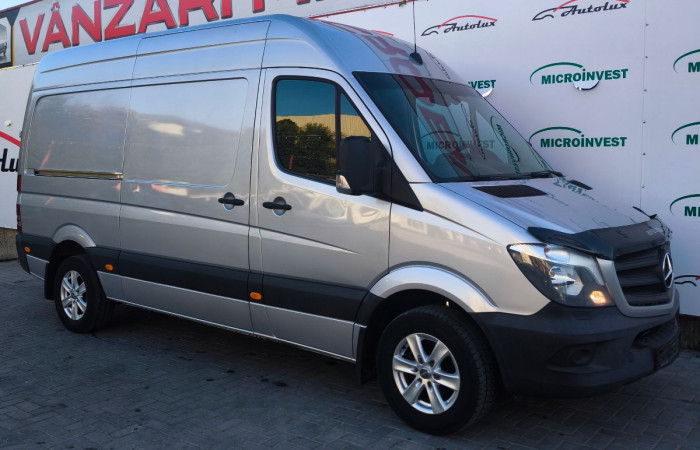 Mercedes Sprinter photo 1