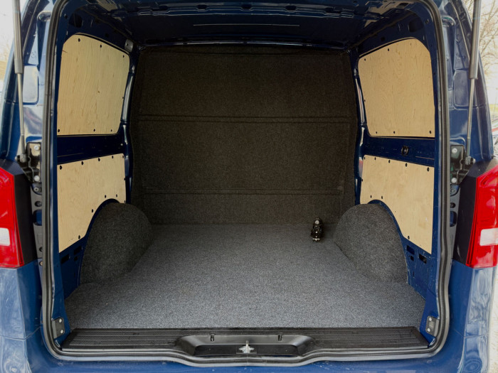 Mercedes Vito Automat cu TV photo 8