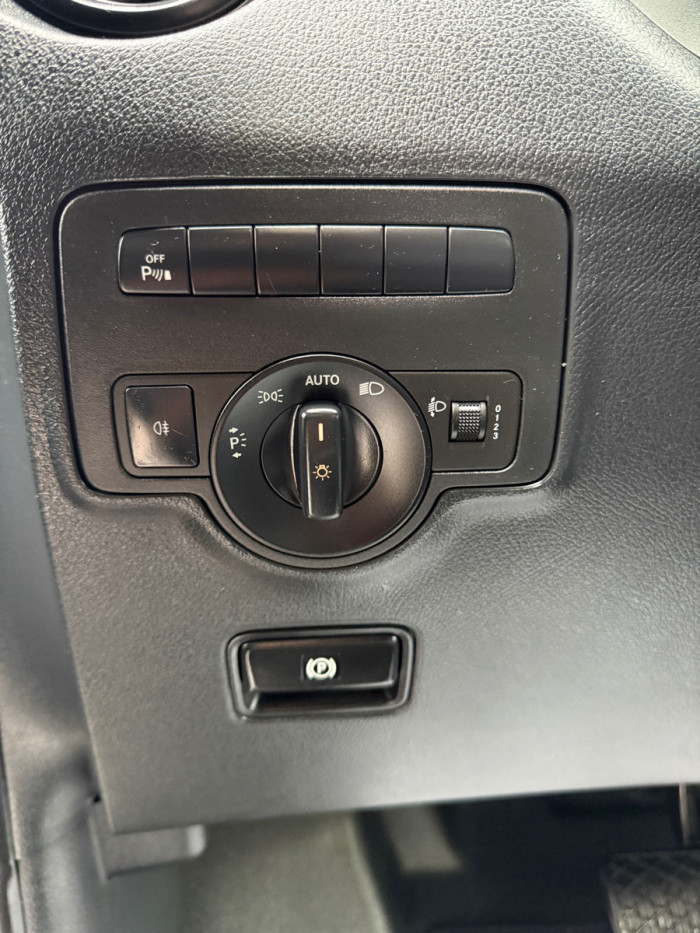 Mercedes Vito photo 12