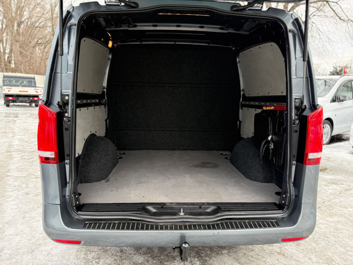 Mercedes Vito photo 8