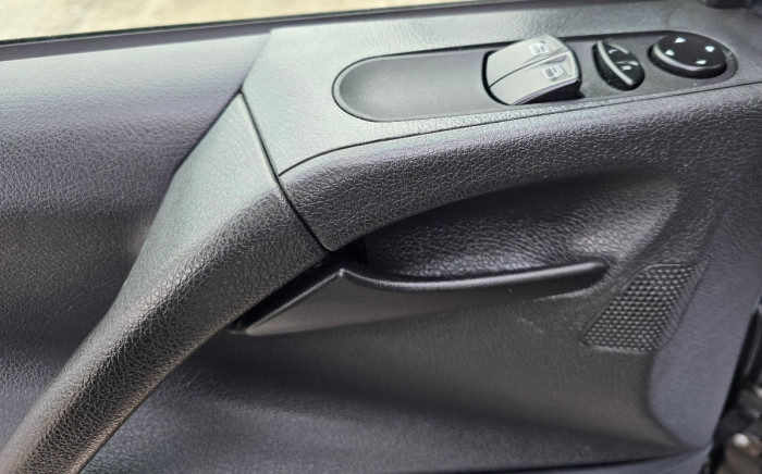 Mercedes Vito photo 6