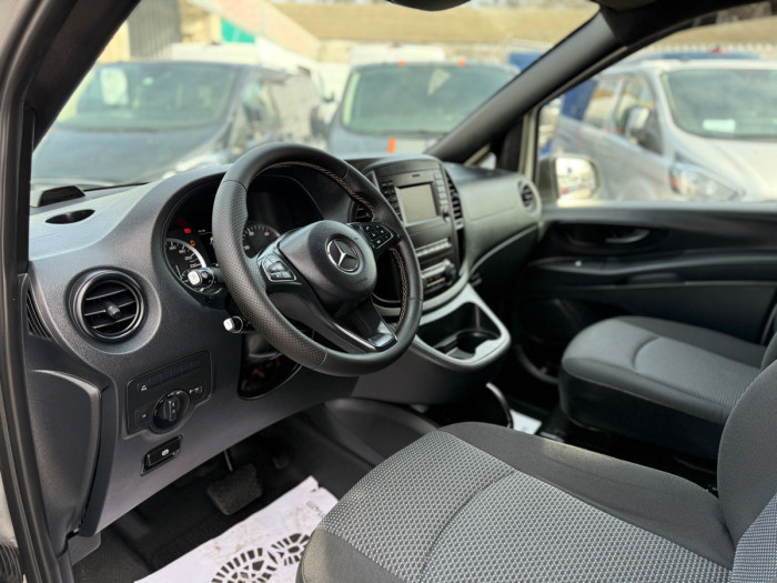 Mercedes Vito photo 4