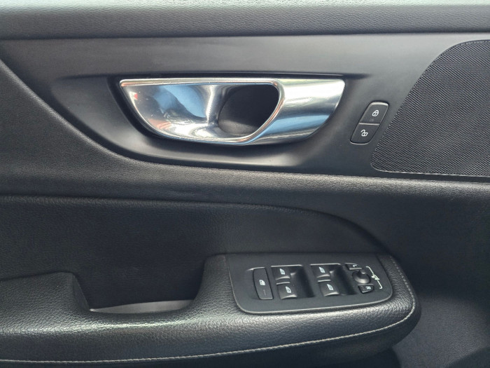 Volvo V60 photo 7