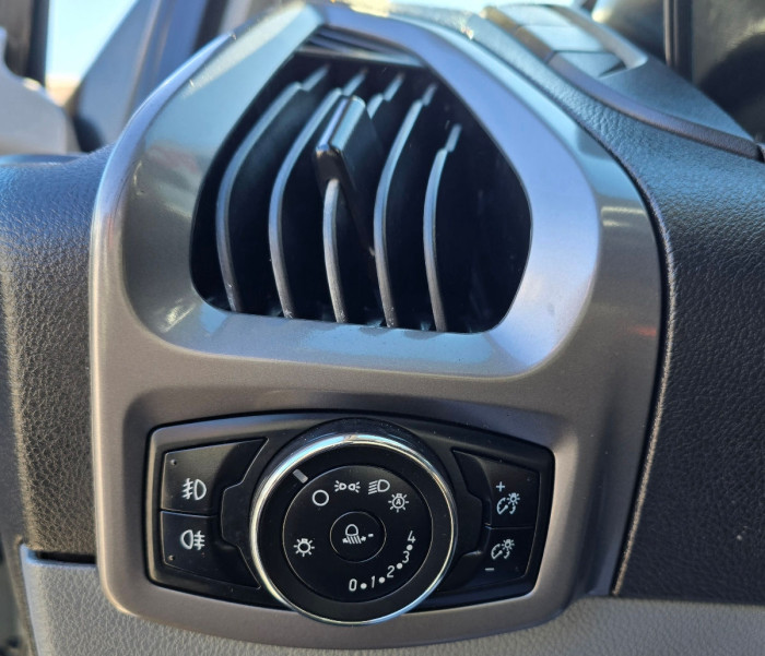 Ford Transit Custum TVA photo 8