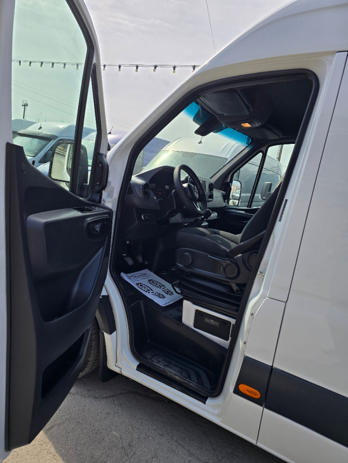 Mercedes Sprinter - Autolux.md Mercedes Sprinter photo 5