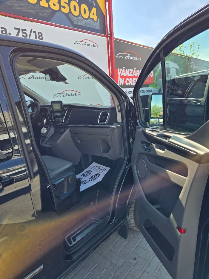 Ford Custum tourneo photo 10