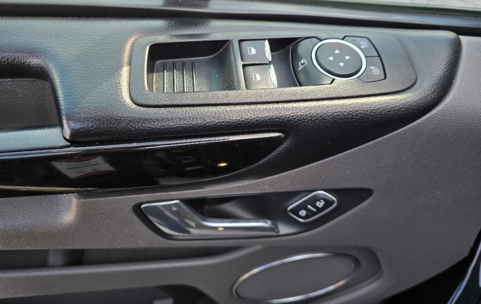 Ford Custum tourneo photo 8