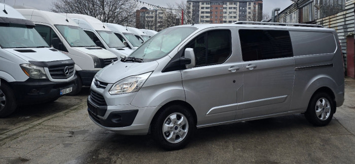 Ford Transit Custum photo