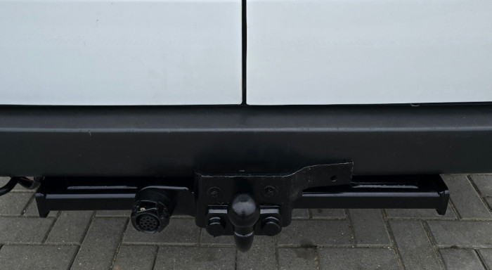 Ford Transit photo 12