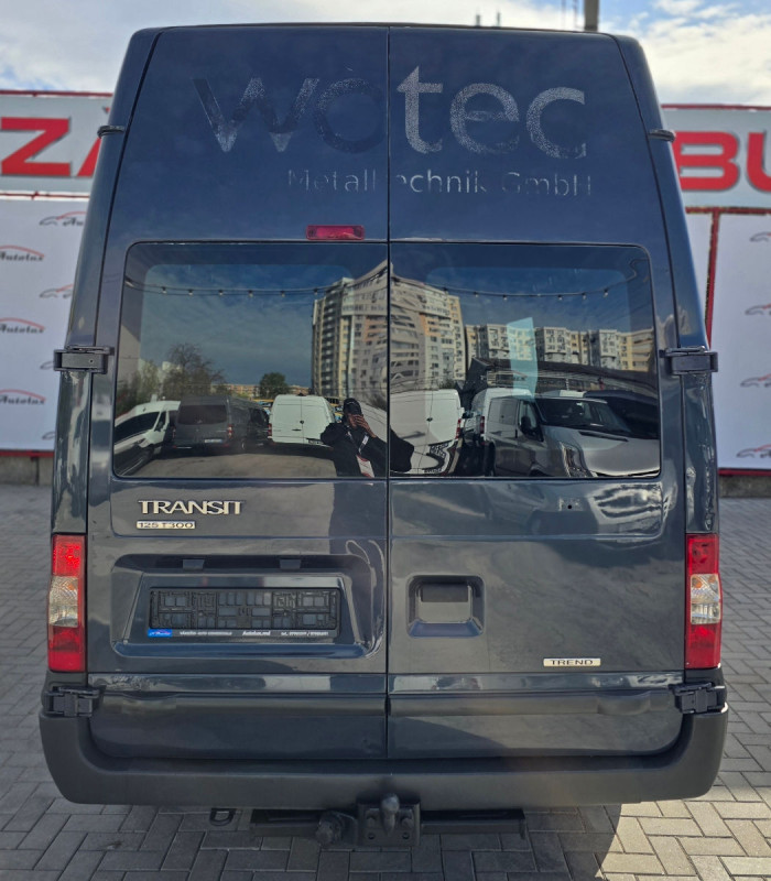 Ford Transit photo 11