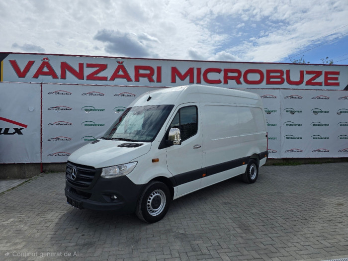 Mercedes Sprinter photo