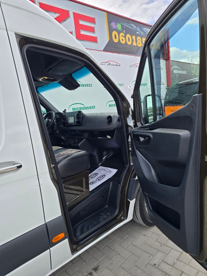 Mercedes Sprinter photo 10