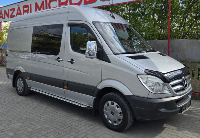 Mercedes Sprinter photo 1