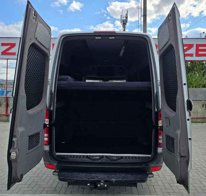 Mercedes Sprinter photo 12