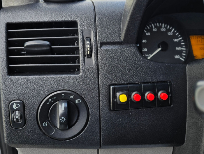 Mercedes Sprinter photo 6