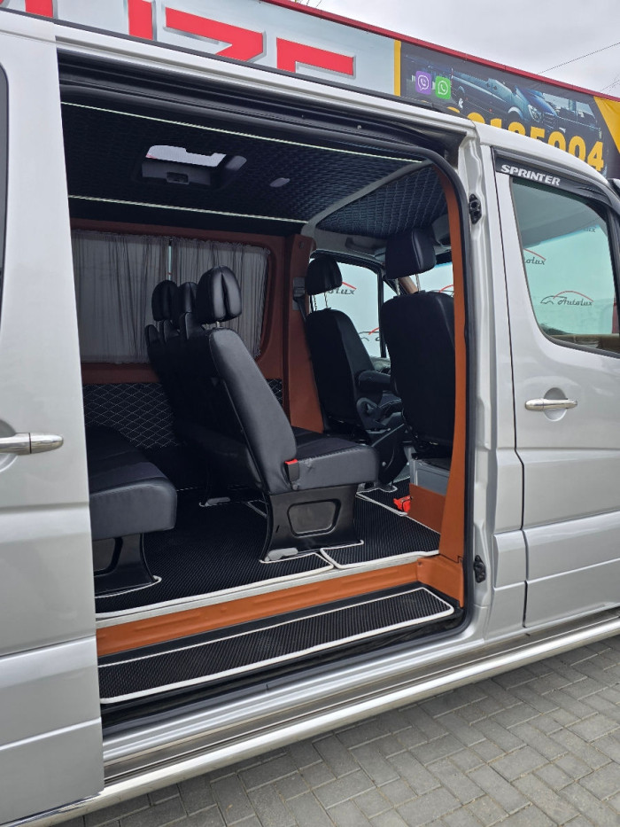 Mercedes Sprinter photo 10