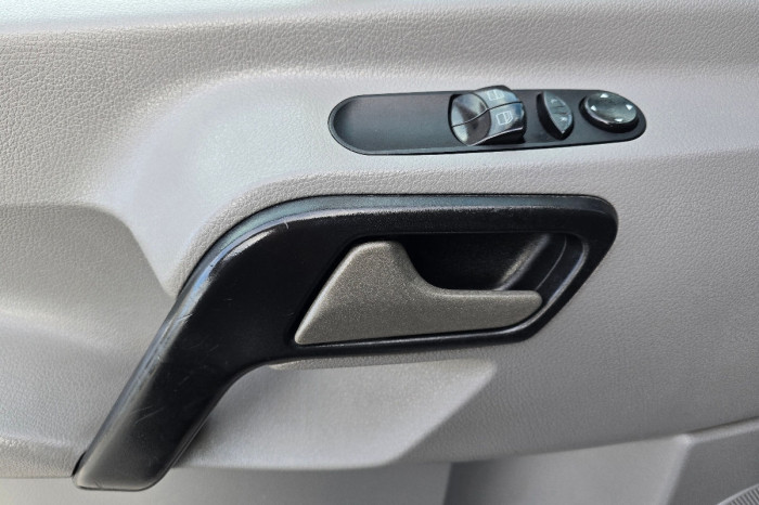 Mercedes Sprinter photo 6