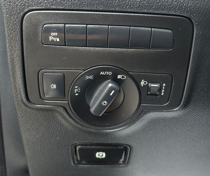 Mercedes Vito photo 7