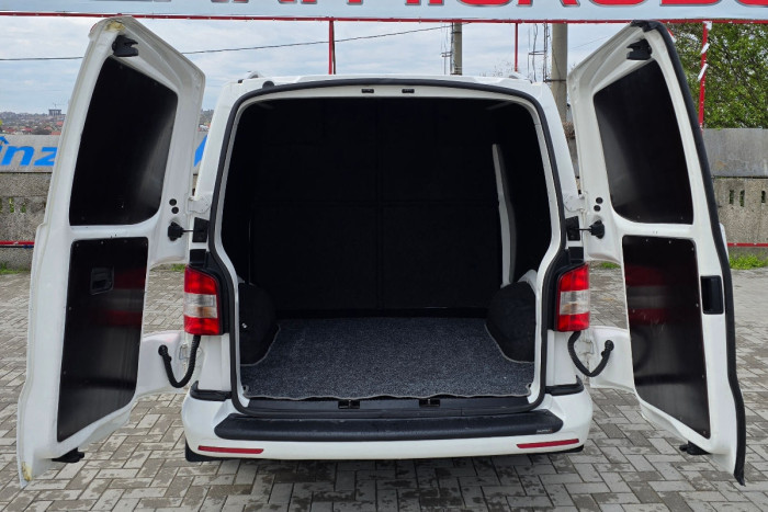 Volkswagen Transporter photo 11