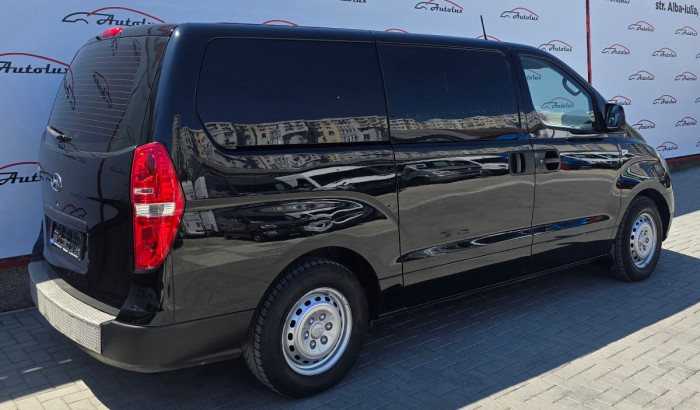 Hyundai H1 photo 4