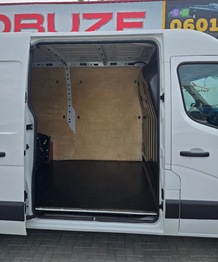 Renault Master photo 10