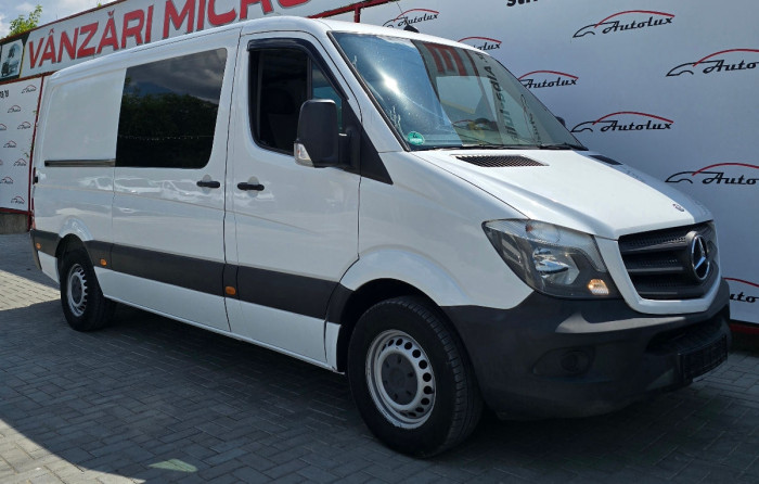 Mercedes Sprinter photo 1