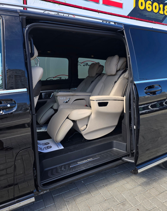 Mercedes V Class photo 4