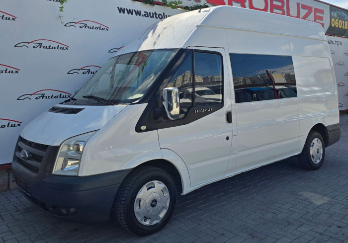 Ford Transit photo 2