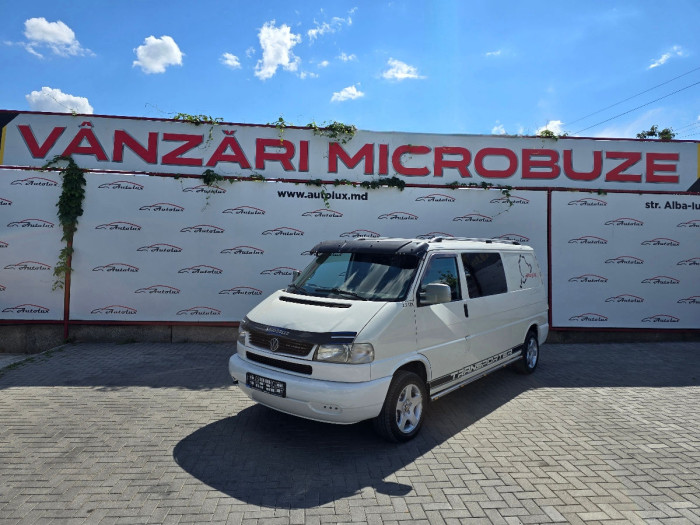 Volkswagen Transporter photo
