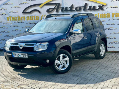 Dacia Duster 2012 photo