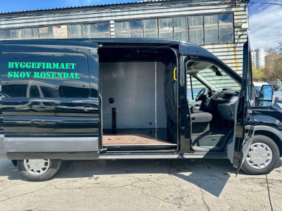 Ford Transit photo 6