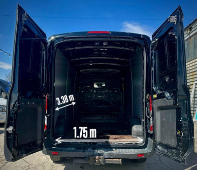 Ford Transit photo 9