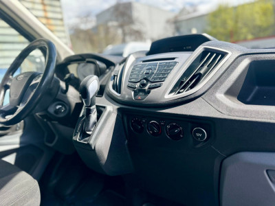 Ford Transit photo 4