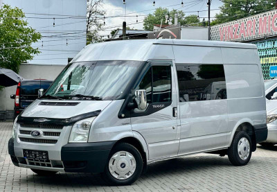 Ford Transit cu 6 locuri - Autolux.md Ford Transit cu 6 locuri photo