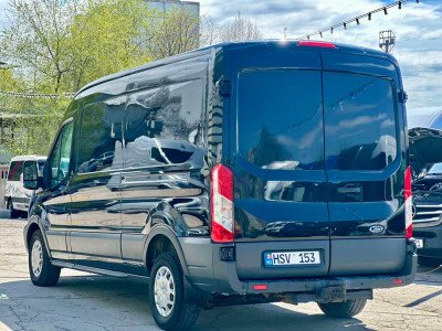 Ford Transit photo 3