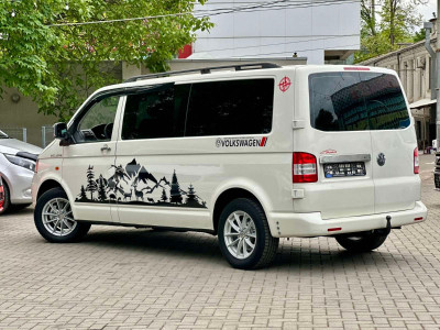 Volkswagen Transporter photo 2