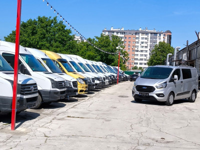 Ford Custum an. 2019 photo