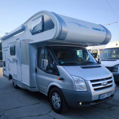 Ford transit  an. 2011 photo