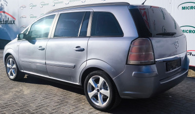 Opel Zafira an. 2010 - Autolux.md Opel Zafira an. 2010 photo 3