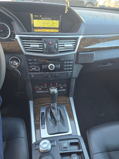 Mercedes E-Class an. 2011 photo 9