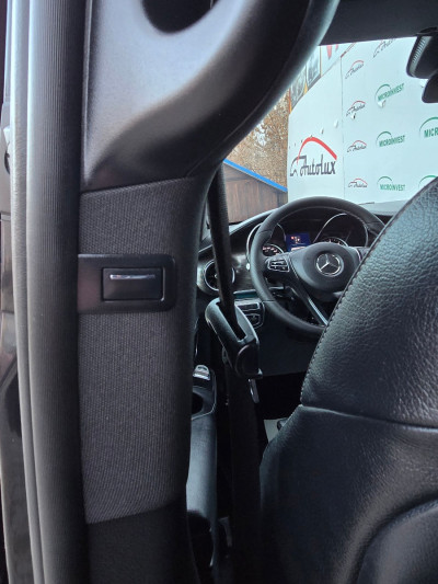 Mercedes V-Class an. 2022 photo 16