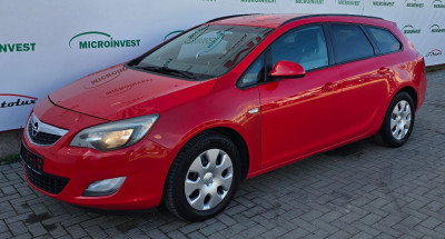 Opel Astra an. 2011 photo 2