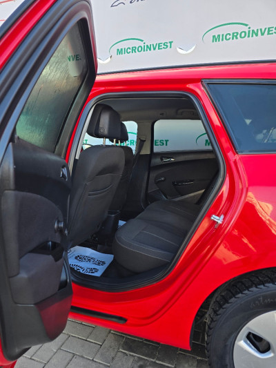 Opel Astra an. 2011 photo 5