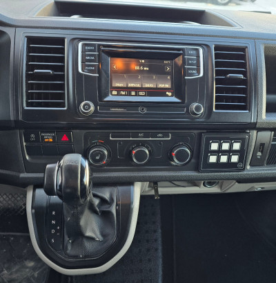 Volkswagen Transporter  an. 2018 photo 6